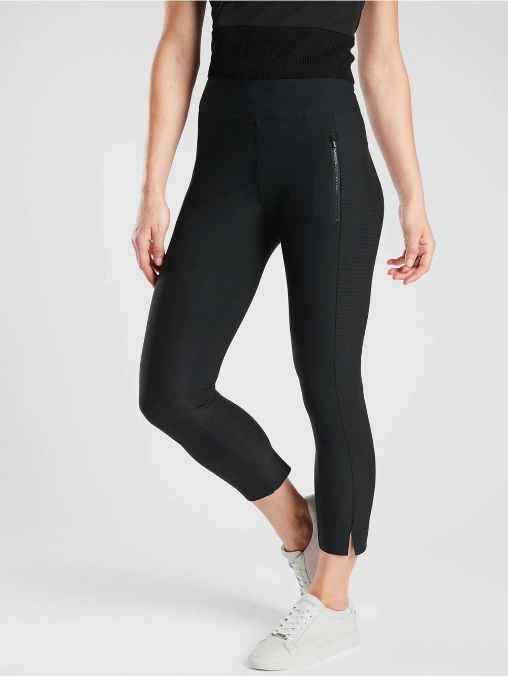 Athleta Women’s Stellar Crop Pant (or Stellar Tight) Size Small Black